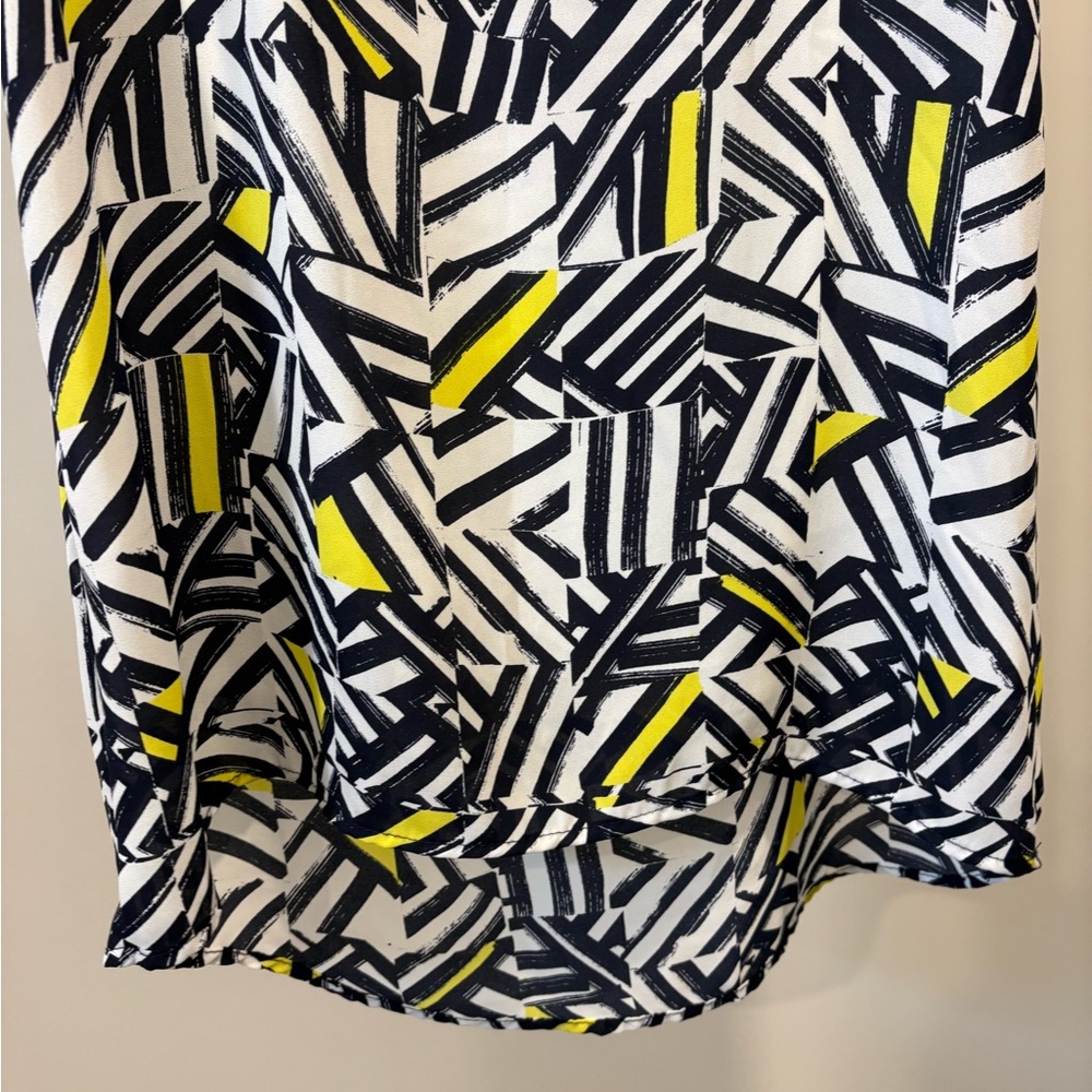 Fun Geometric Dress - Picture 3 of 6